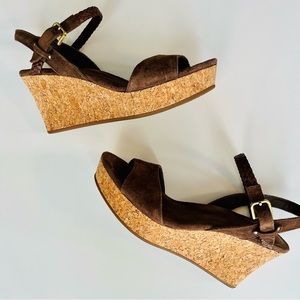UGG Suede D’Alessio Cork Wedges Sz 8
